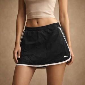 Slazenger Black Athletic Skirt/Skort with White Trim Size Large